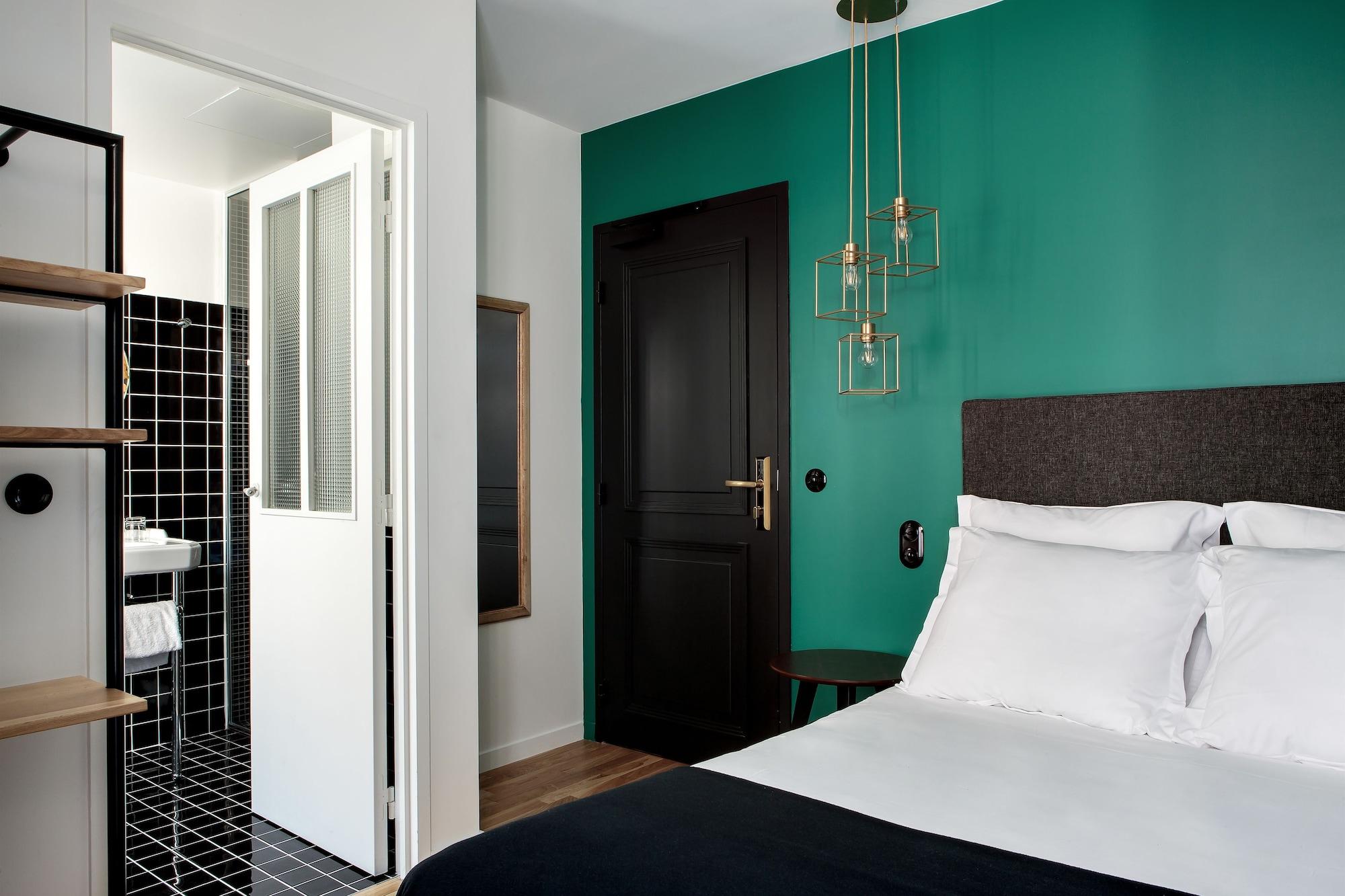 Newhotel Le Voltaire Parigi Esterno foto
