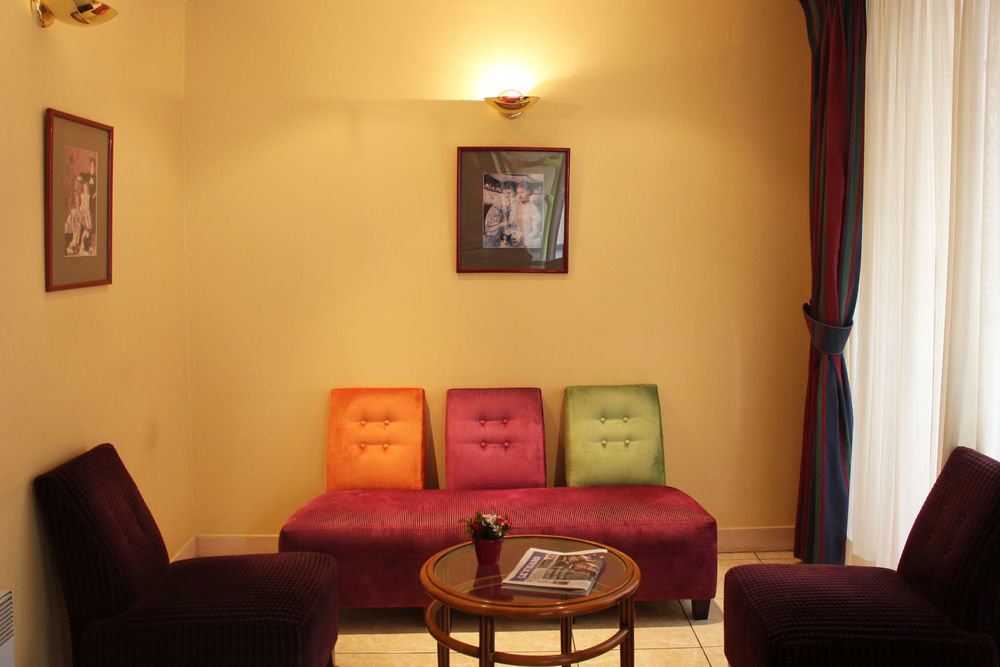 Newhotel Le Voltaire Parigi Esterno foto