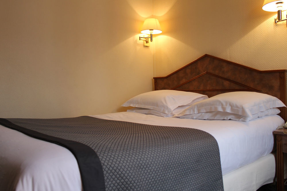 Newhotel Le Voltaire Parigi Esterno foto