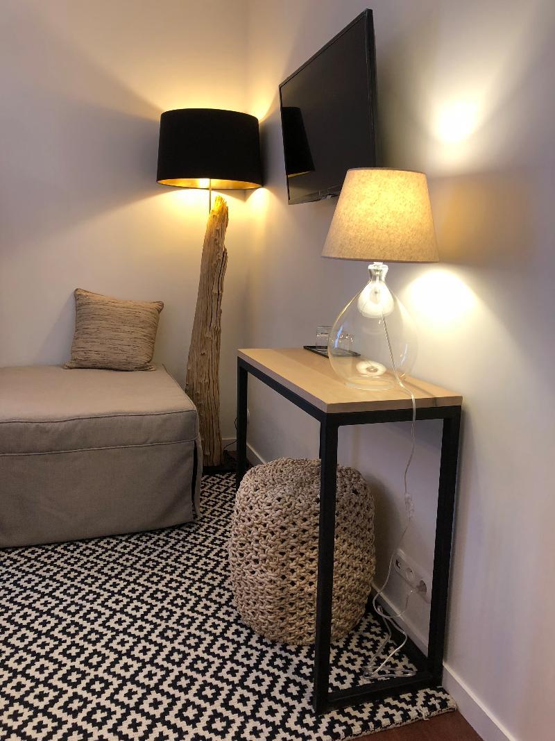 Newhotel Le Voltaire Parigi Esterno foto