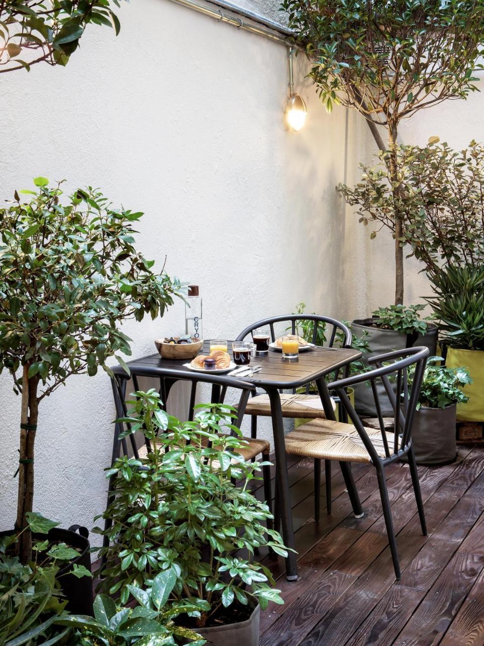 Newhotel Le Voltaire Parigi Esterno foto
