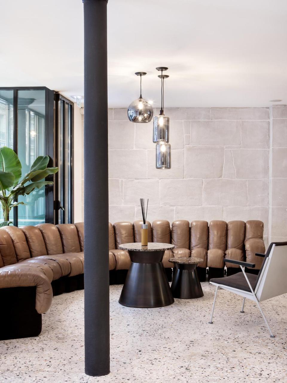 Newhotel Le Voltaire Parigi Esterno foto