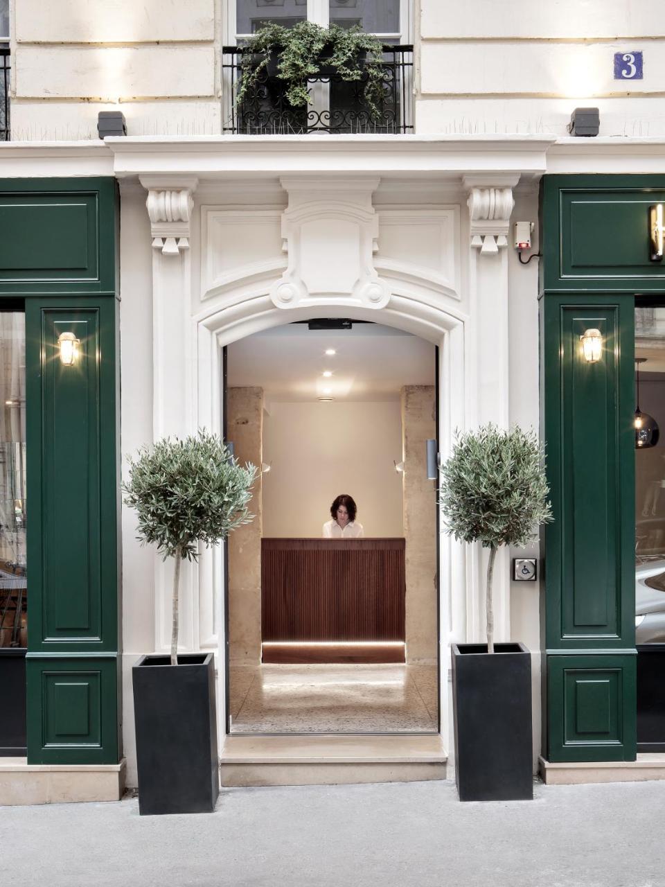 Newhotel Le Voltaire Parigi Esterno foto