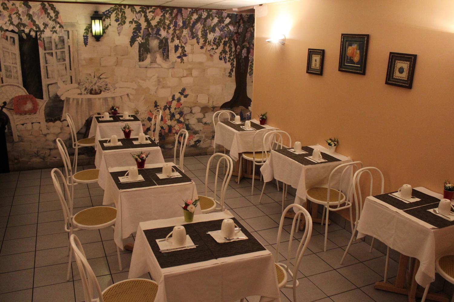 Newhotel Le Voltaire Parigi Esterno foto